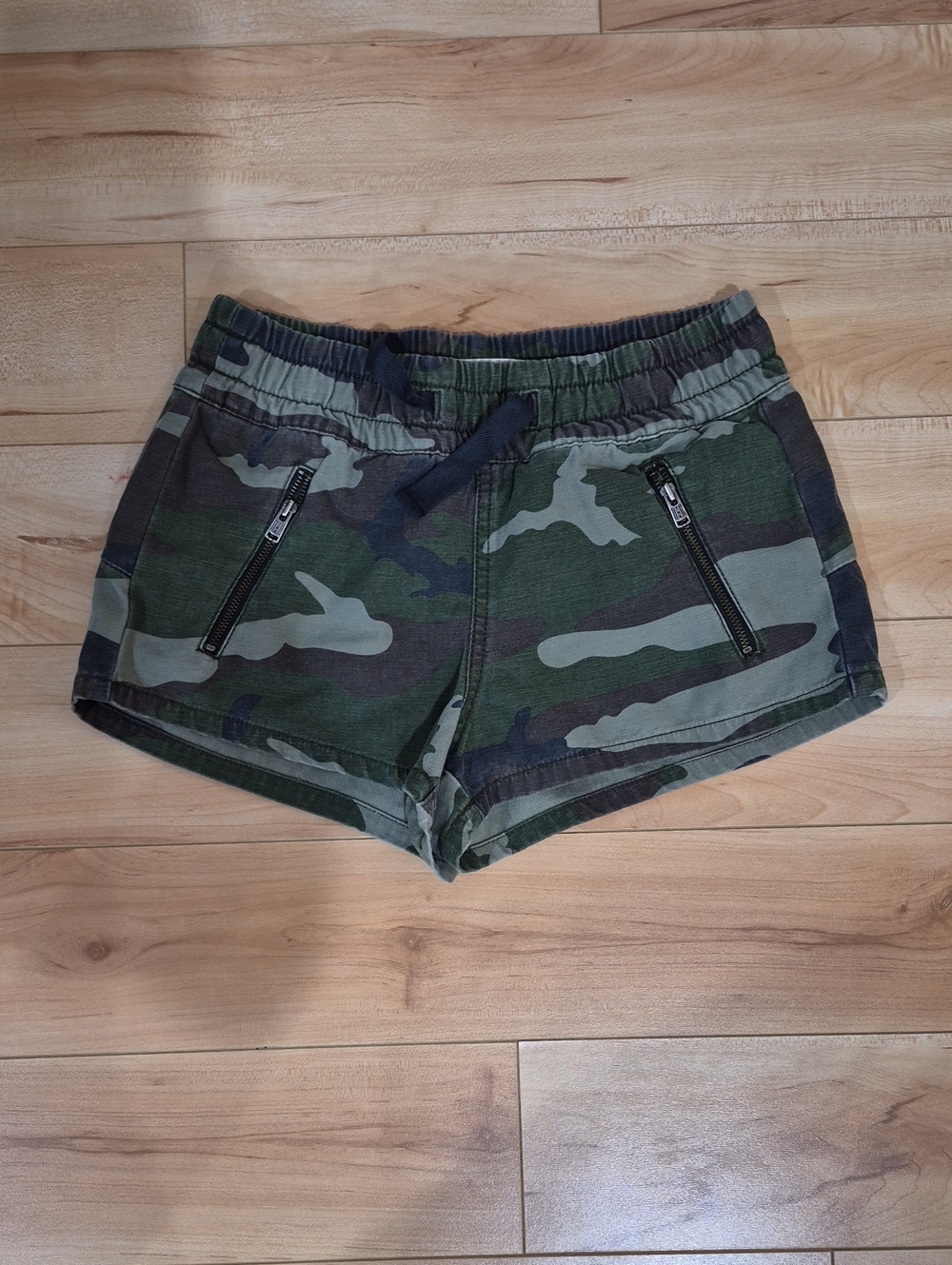 TNA Women’s Size XXS Camo Shorts